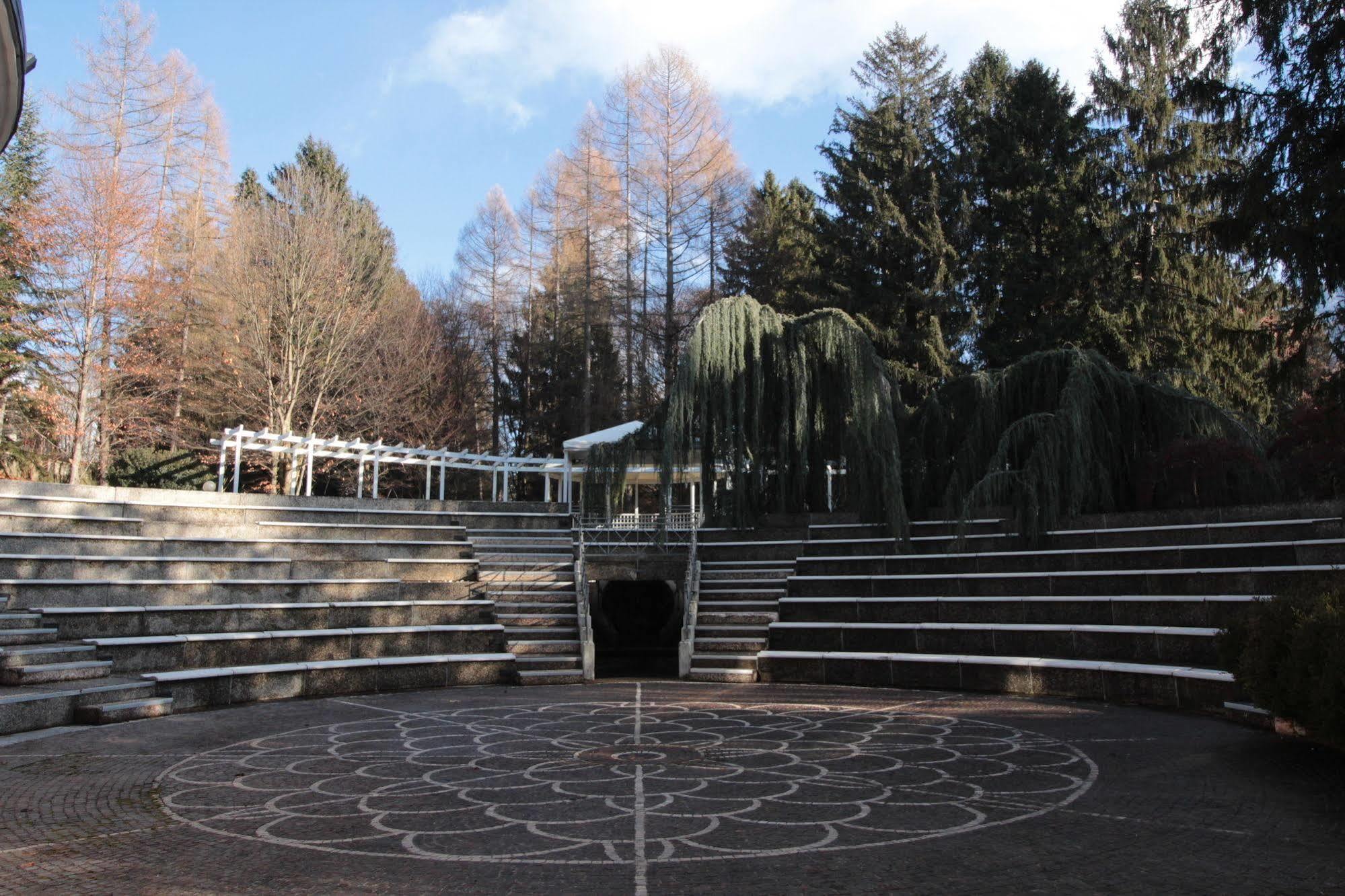 Grand Hotel Imperial Levico Terme Exterior photo