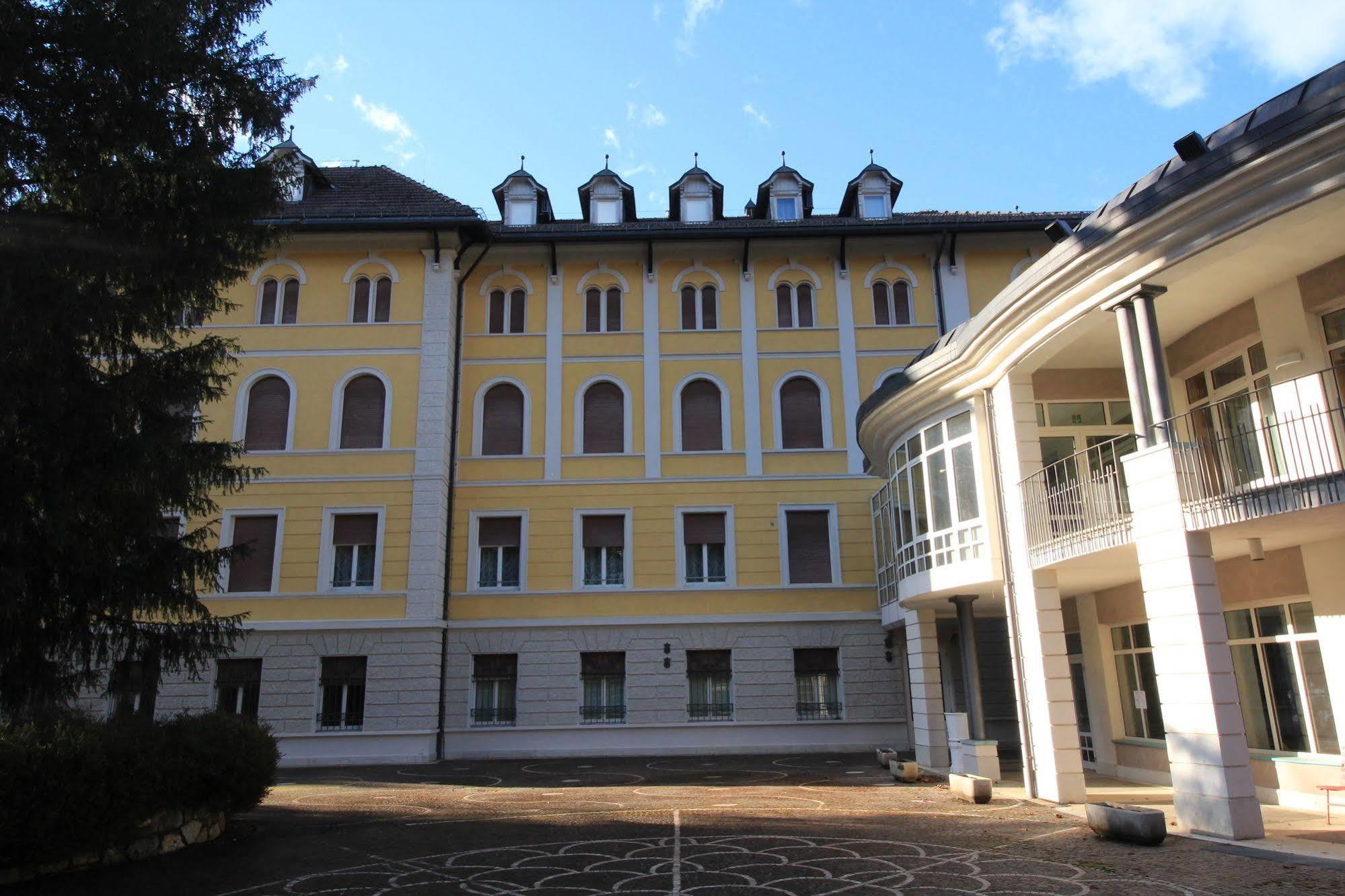 Grand Hotel Imperial Levico Terme Exterior photo